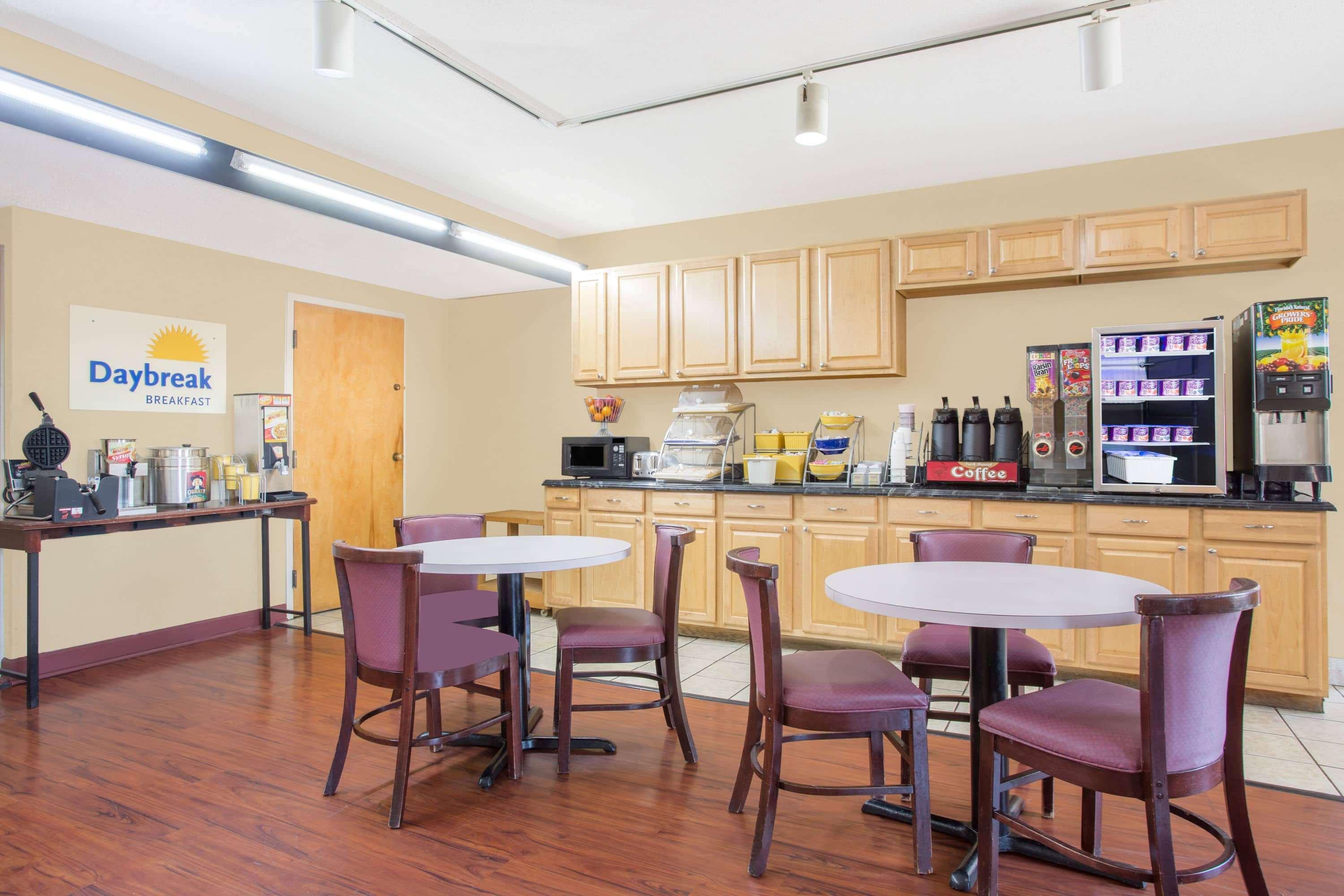 Days Inn By Wyndham Easley West Of Greenville/Clemson Area מראה חיצוני תמונה
