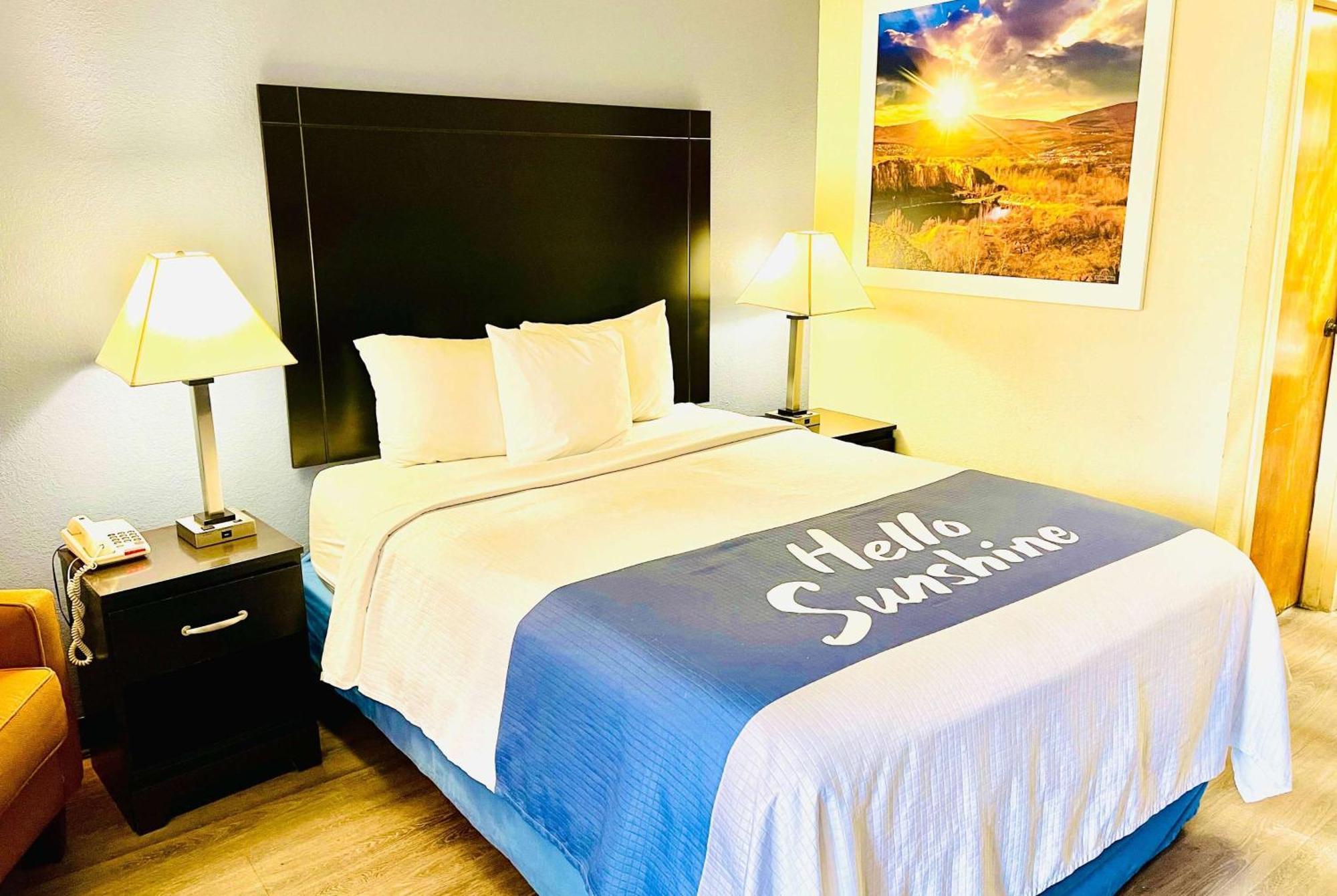 Days Inn By Wyndham Easley West Of Greenville/Clemson Area מראה חיצוני תמונה