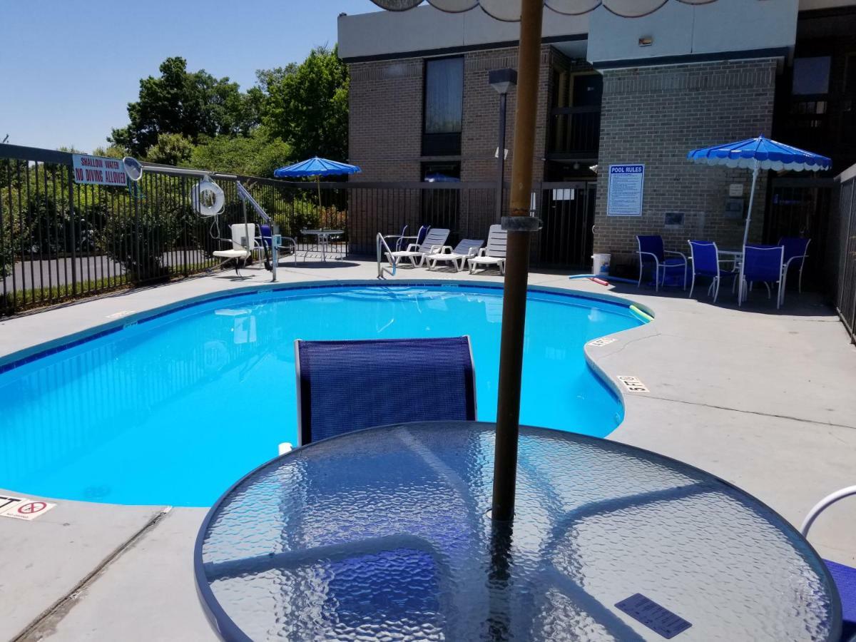 Days Inn By Wyndham Easley West Of Greenville/Clemson Area מראה חיצוני תמונה