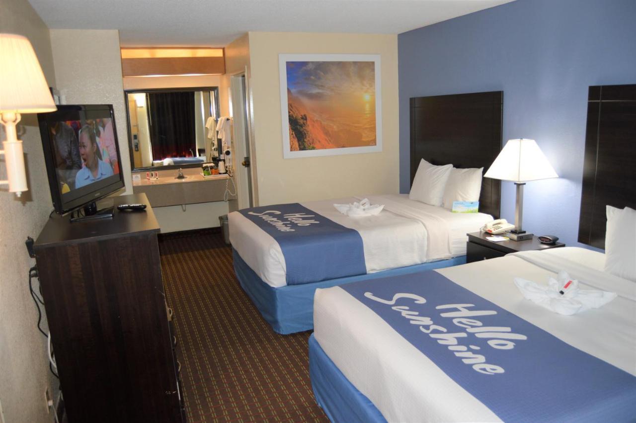 Days Inn By Wyndham Easley West Of Greenville/Clemson Area מראה חיצוני תמונה